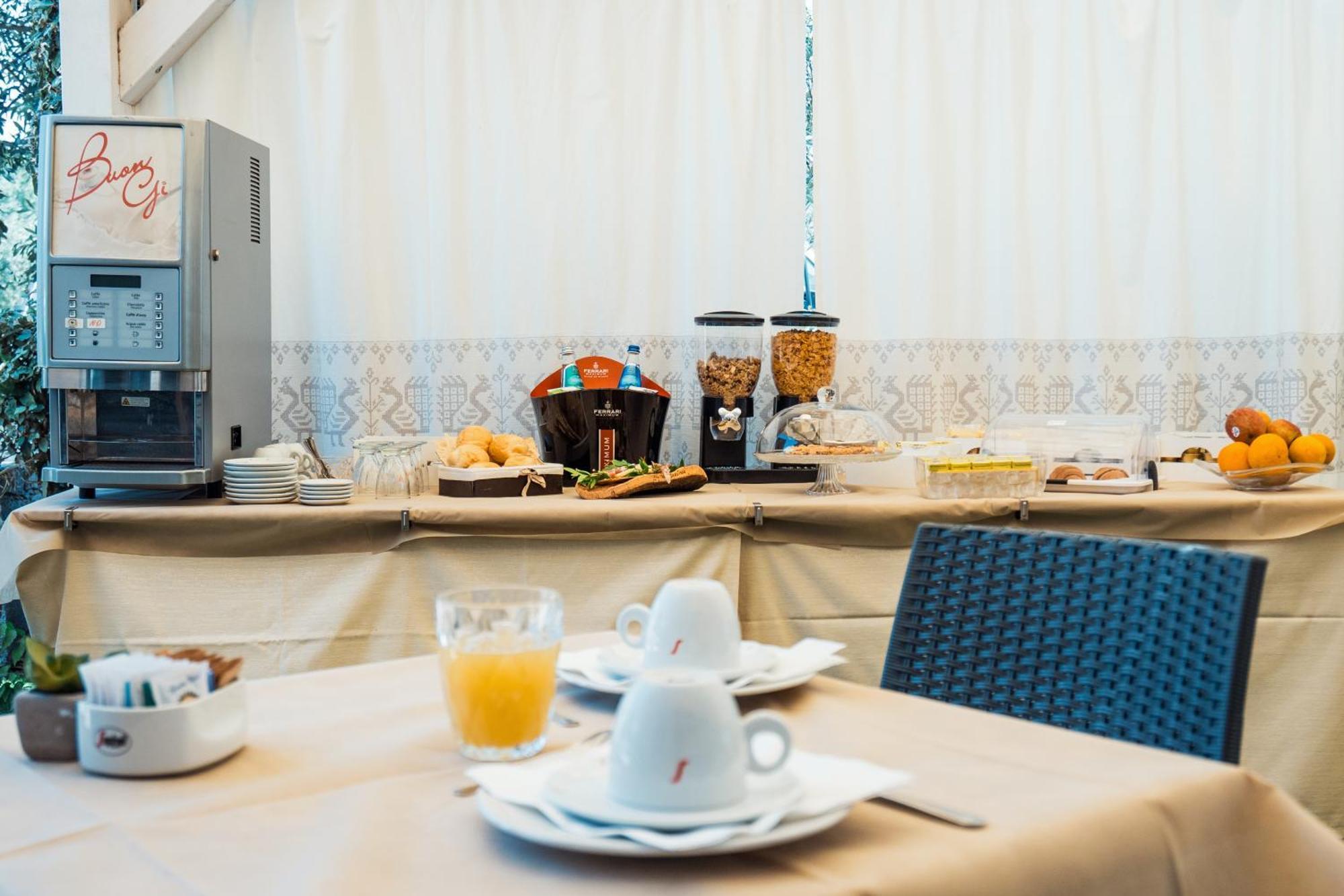 Hotel Marina Badesi Esterno foto
