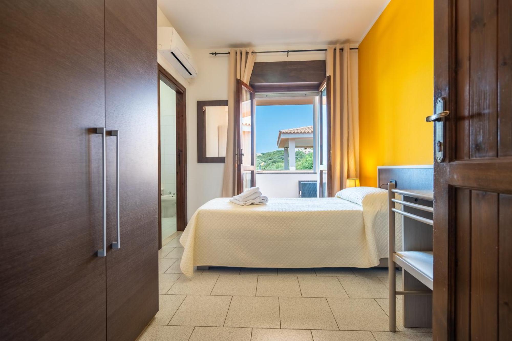 Hotel Marina Badesi Esterno foto