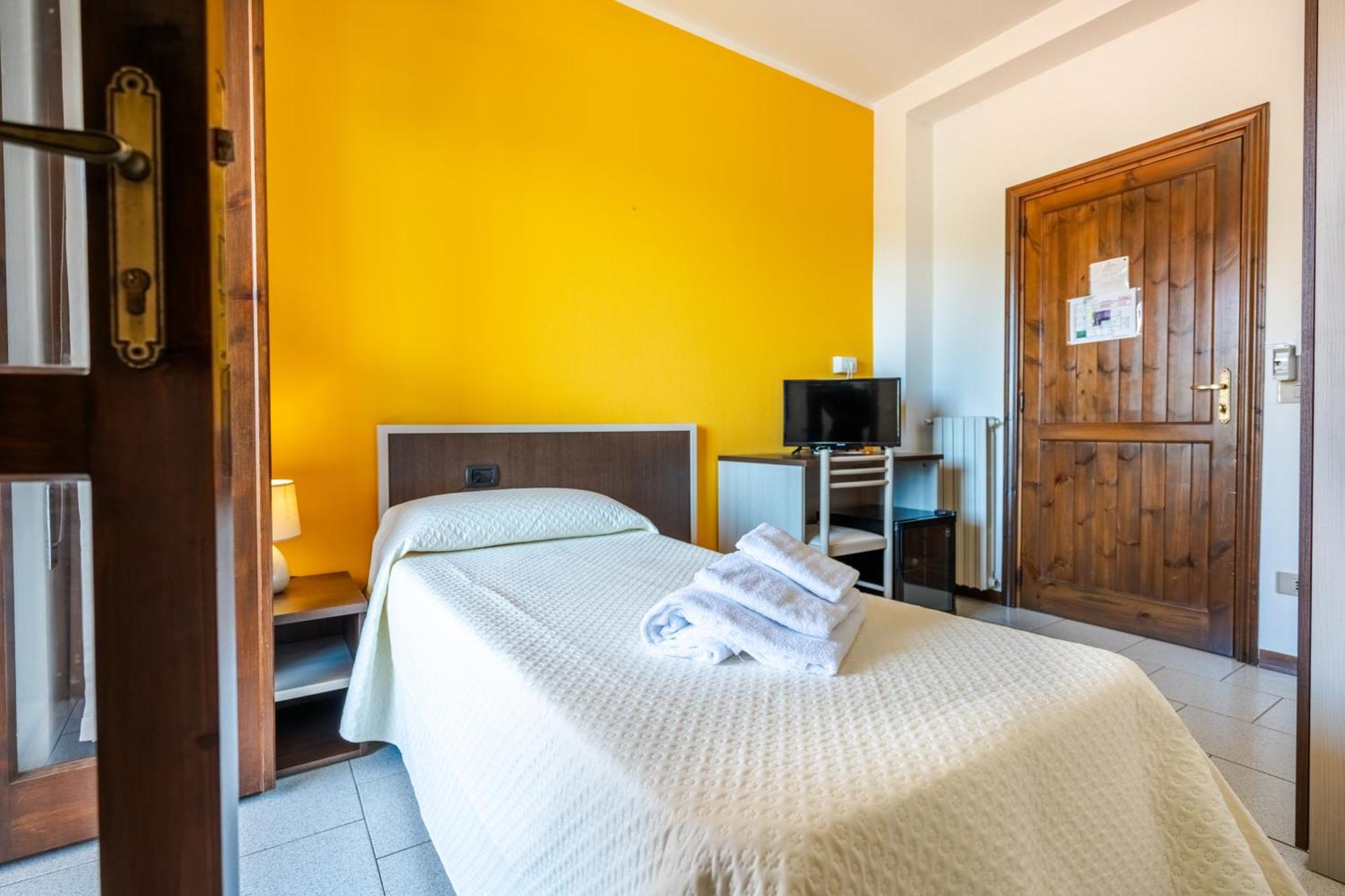 Hotel Marina Badesi Esterno foto