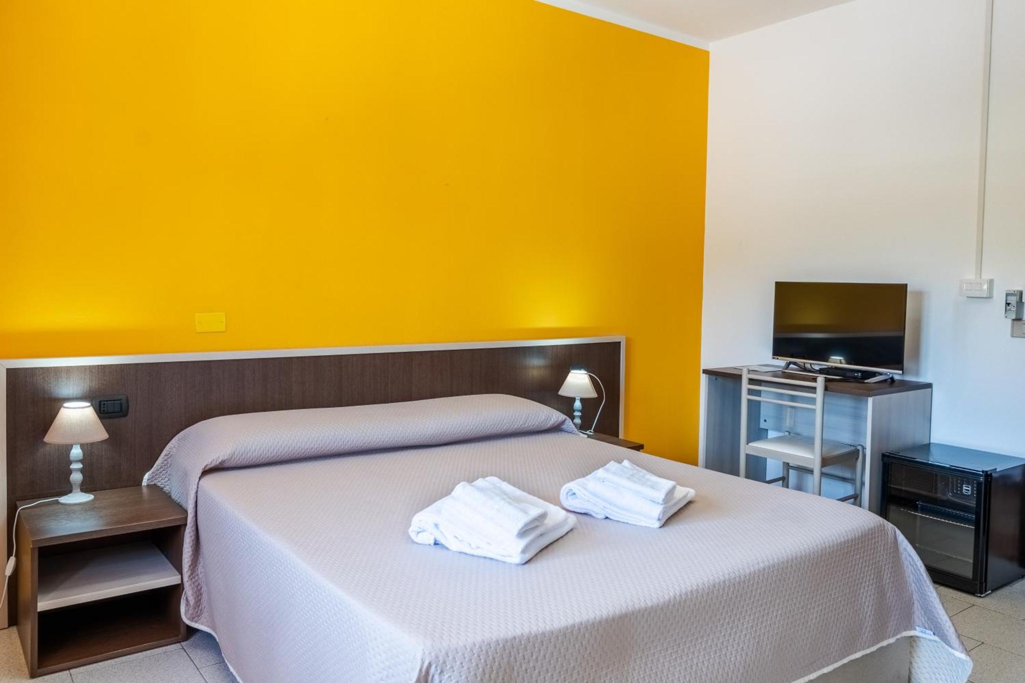 Hotel Marina Badesi Esterno foto