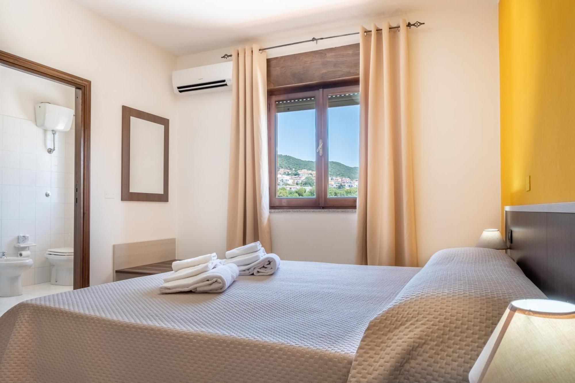 Hotel Marina Badesi Esterno foto